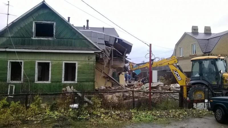 Алексей:  Снос зданий демонтаж частных домов с вывозом