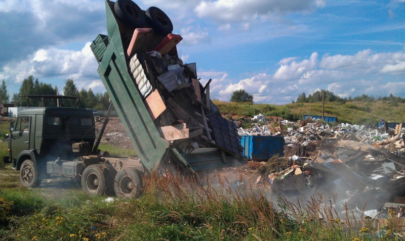 Виталий:  Вывоз мусора в Романовке