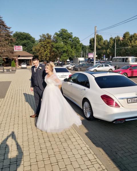 Александр М:  Аренда авто на свадьбу.