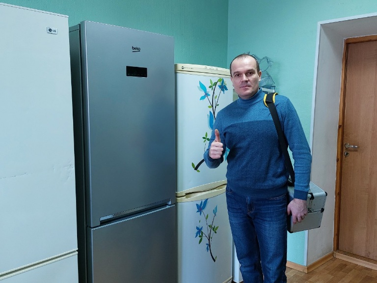 Михаил:  Ремонт холодильников и стиральных машин