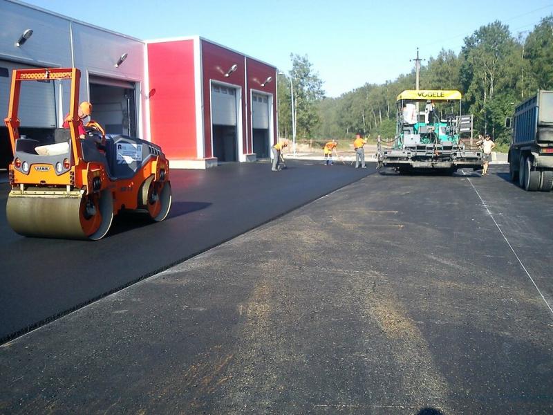 Асфальтирование дорог и благоустройство территории