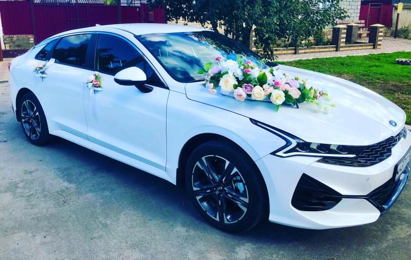 Николай:  Автомобиль в аренду на свадебное торжество 