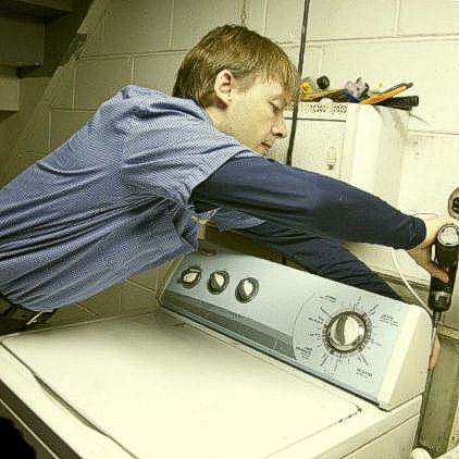 Борис:  Ремонт стиральных машин выезд в день звонка