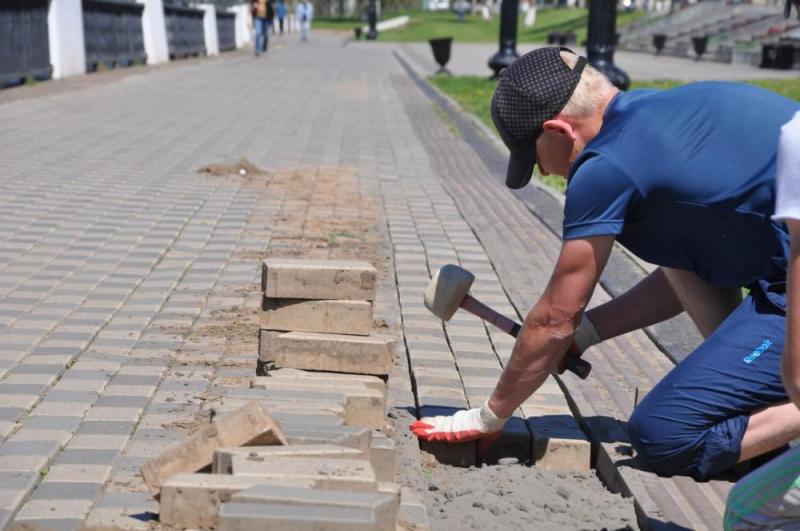 Ремонт строительство:  Укладка тротуарной плитки в Пензе и области недорого