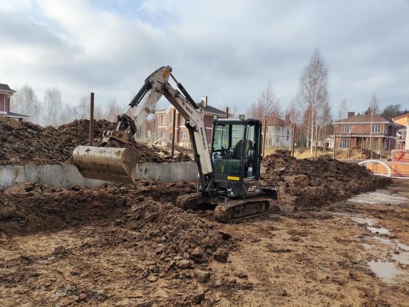 Александр:  Аренда мини экскаватора земляные работы в Подольске