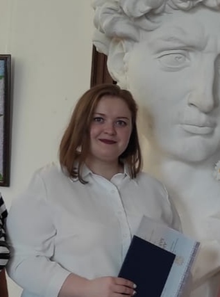 Юлия:  Репетитор по истории и обществознанию