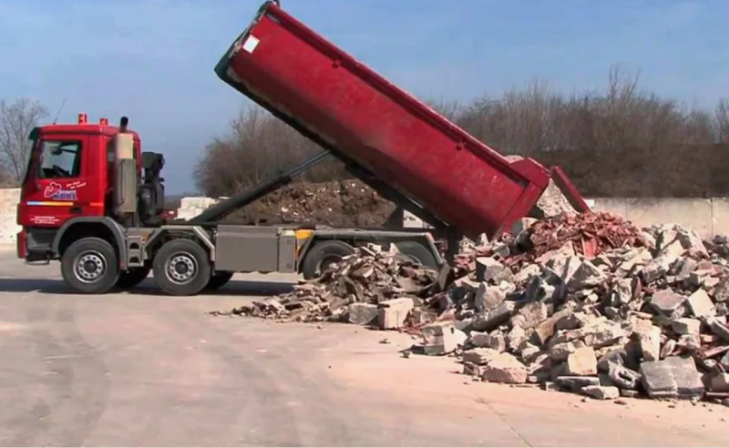 Виталий:  Вывоз мусора в Аннино