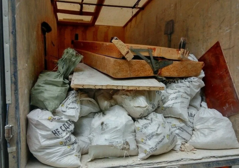 Виталий:  Вывоз мусора в Вырице