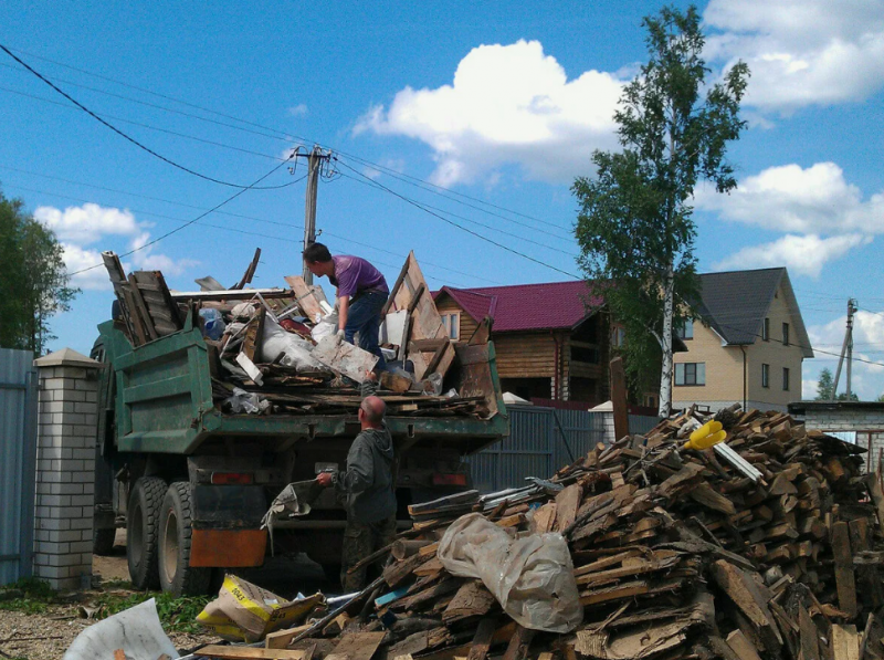 Виталий:  Вывоз мусора в Лаголово