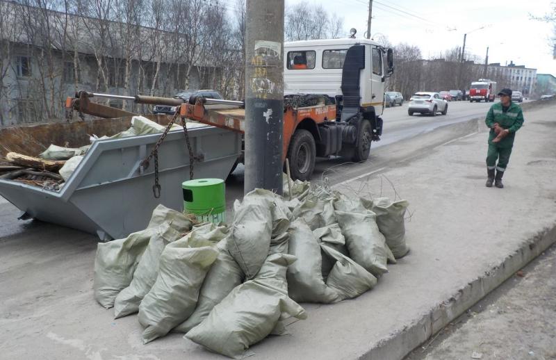Сергей :  Вывоз строительного мусора и различного хлама на свалку