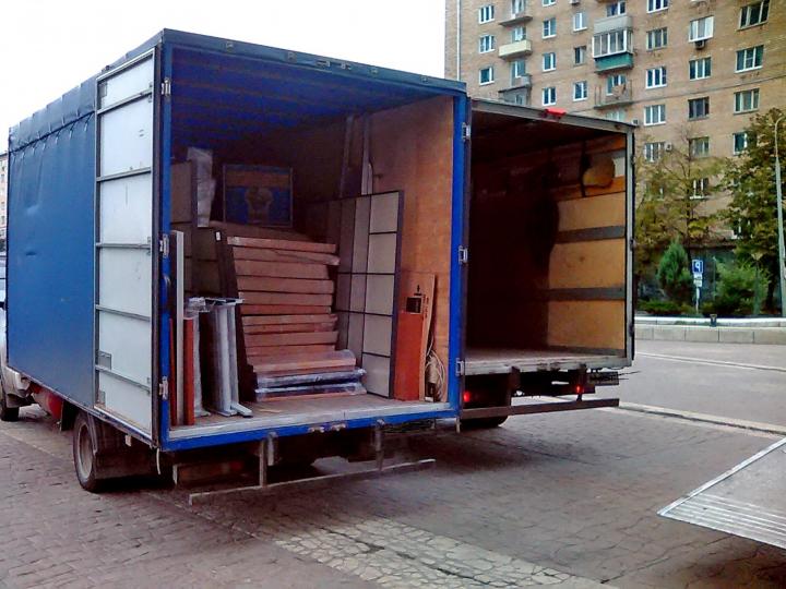 Газель с грузчиками для вывоза старой мебели