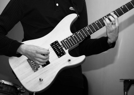 Инна:  Уроки игры на гитаре
