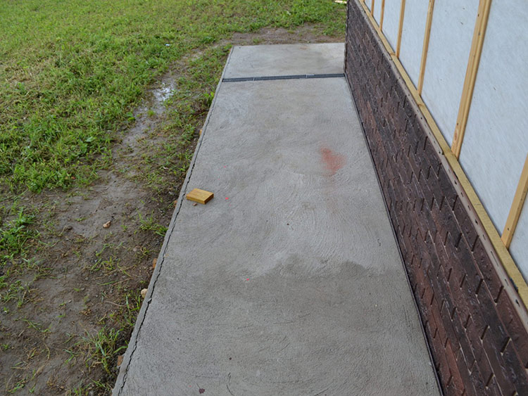 По Объявлению:  Отмостка из бетона, укладка брусчатки, тротуарной плитки