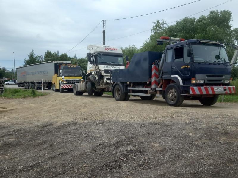 Виталий:  Эвакуатор для грузовиков
