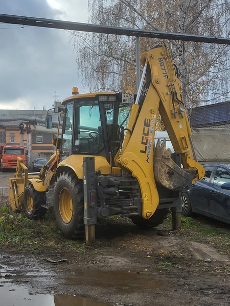 Экскаватор-погрузчик LGCEB877F