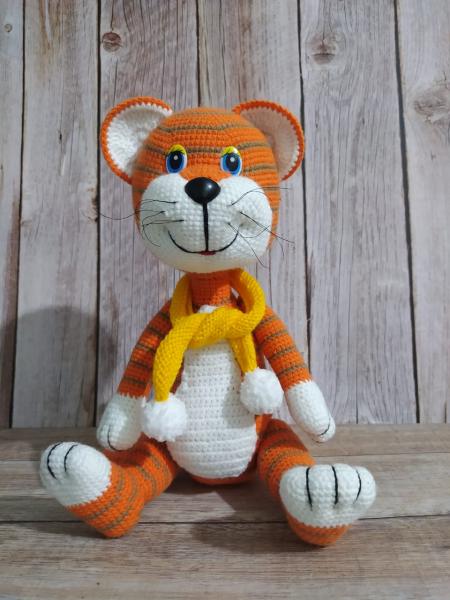 Продам игрушку - вязаный тигр