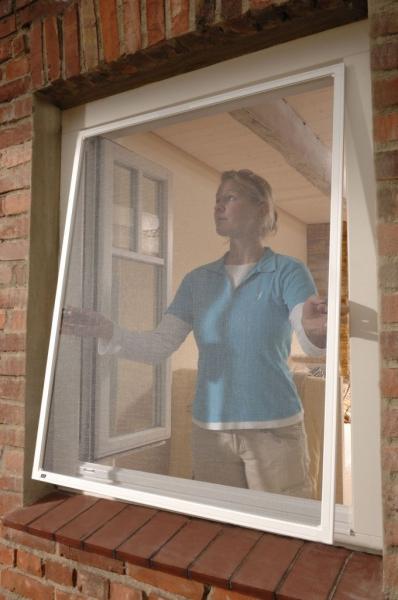 Остекление и ремонт окон:  Москитные сетки на окна 
