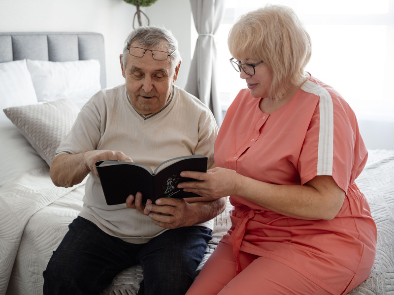 Сиделка с проживанием на дому