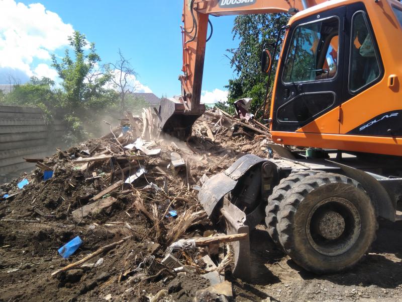 Эдуард Саркисян:  Вывоз строительного мусора Самосвалами 10М3 И 20М3