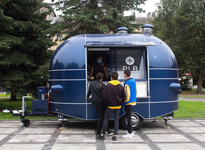 Алексей:  Food truck l Фудтрак с уличной едой