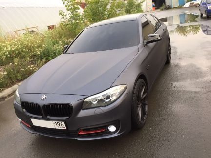 BMW 5 f10 серый матовый