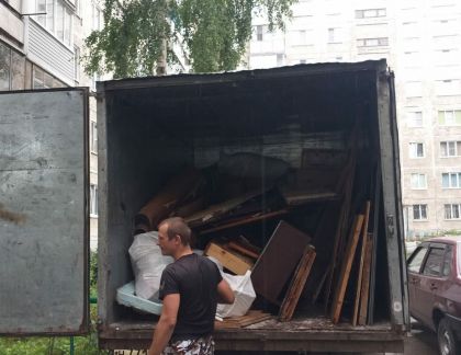 Виталий:  Вывоз мусора, хлама, мебели. Газель Грузчики