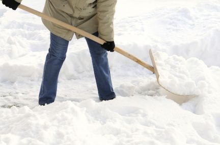 Александр:  Уборка снега на вашем участке