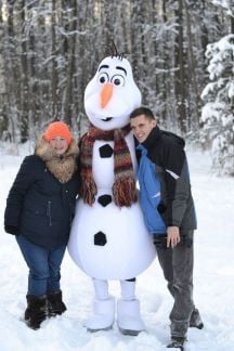 Виктор:  Ростовая кукла веселого снеговика на ваш праздник