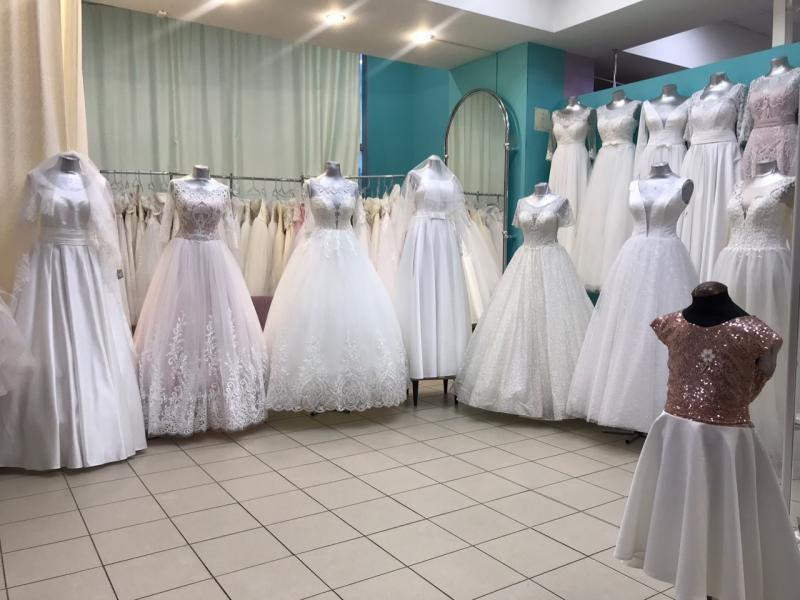 Алена:  Прокат свадебных платьев