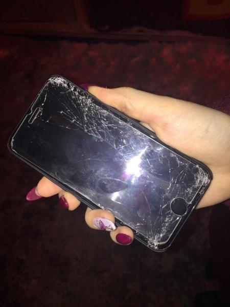 Александр :  Ремонт iPhone на выезде 24 часа 