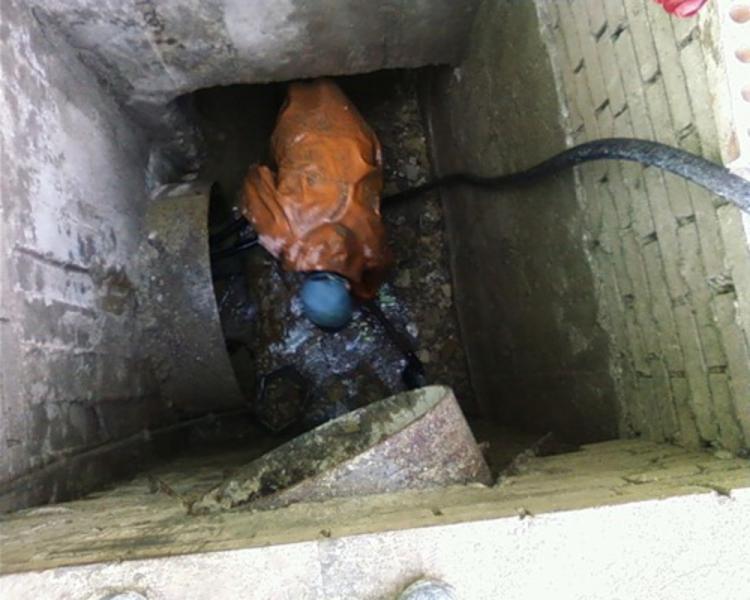 Аркадий:  Аварийная прочистка канализации Голицыно. Устранение засоров