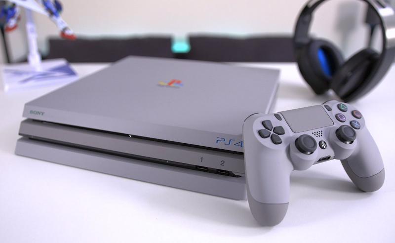 Дмитрий:  Аренда новой Sony PlayStation 4 Pro с играми, 4 джойстика