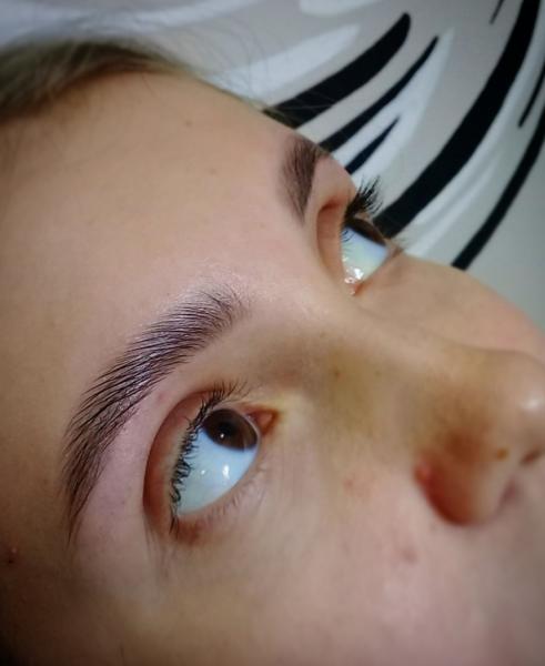 Долговременная укладка бровей 