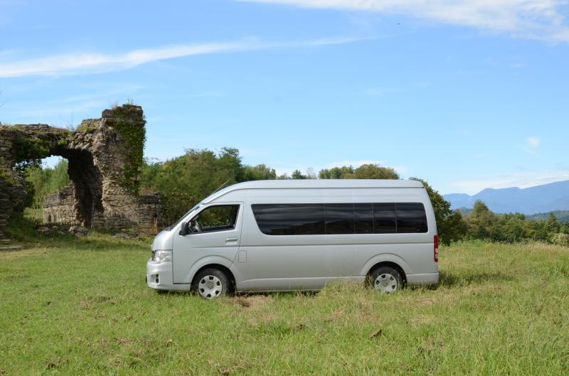 Toyota Hiace 2013.