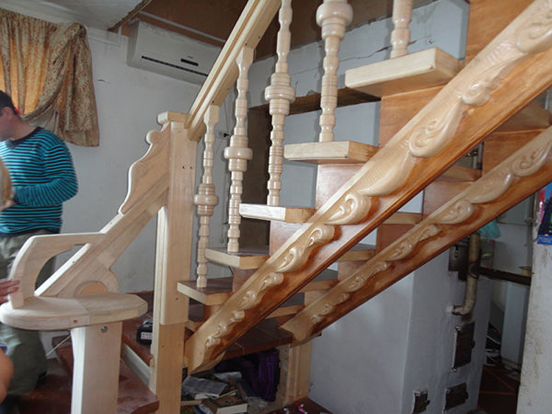 Владимир:  Межэтажные лестницы из дерева под заказ