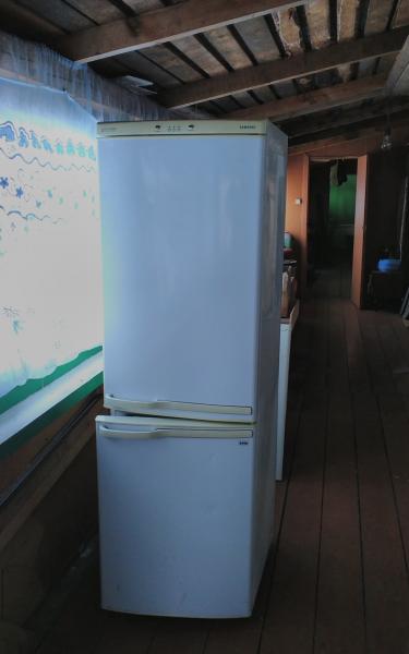 Александр:  Ремонт холодильников 