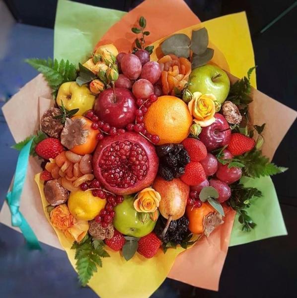 Букет из сухофруктов, фруктов и цветов - "ПАЛИТРА ВКУСА"