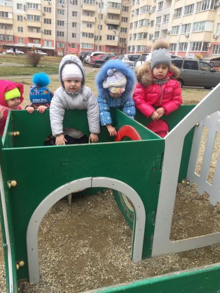 Талгат:  Частный детский сад "kinderland"