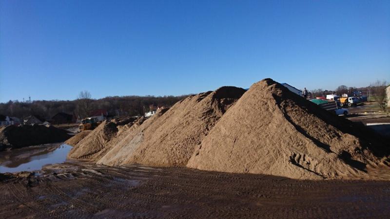 Иван:  Песок в ассортименте с доставкой от 1 до 30 тонн