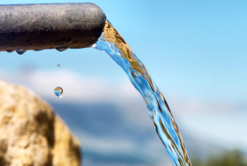 Александр:  Доставка воды водовозом