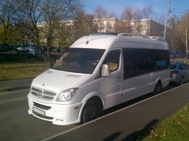 Оксана:  Аренда микроавтобуса до 20 мест с водителем