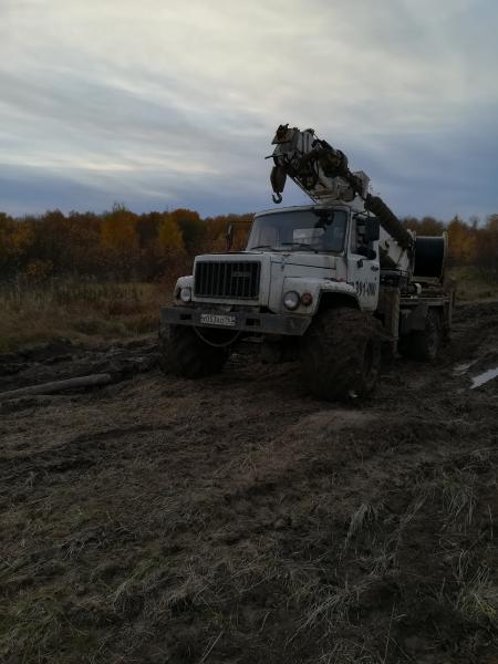 Ямобур, бурение, монтаж опор-столбов ЛЭП, винтовые сваи.