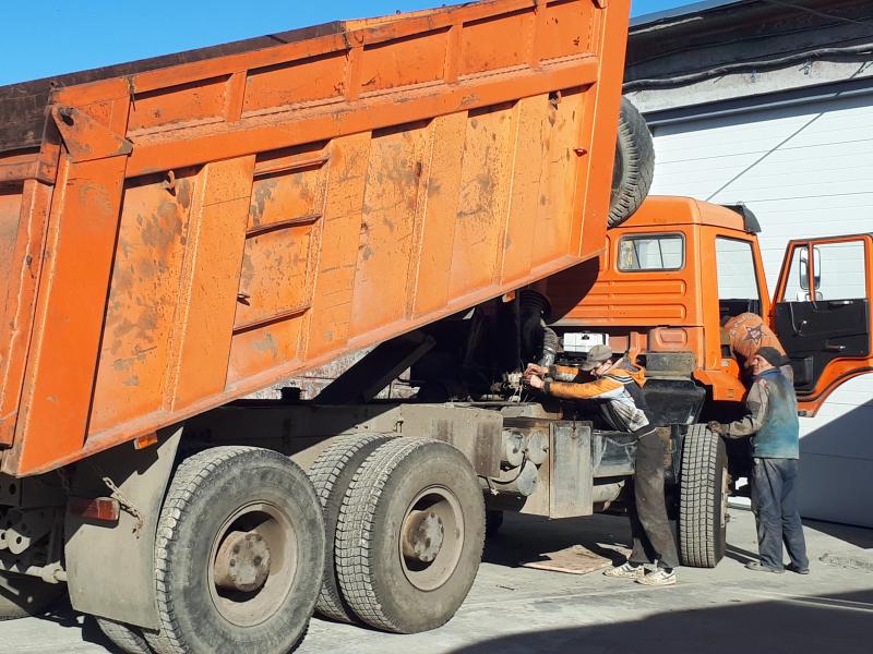 Максим:  Автосервис по ремонту грузовиков и техники