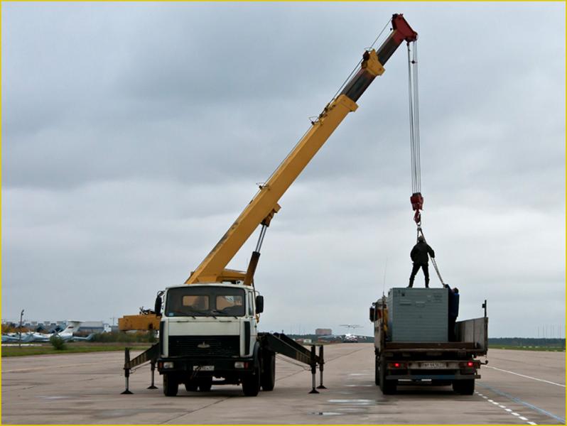 Aндрей:  Услуги автокрана г/п 14тонн, стрела 14 метров