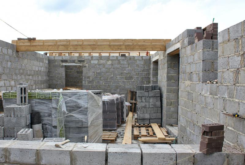 Денис:  Строительство домов из керамзитобетонных блоков