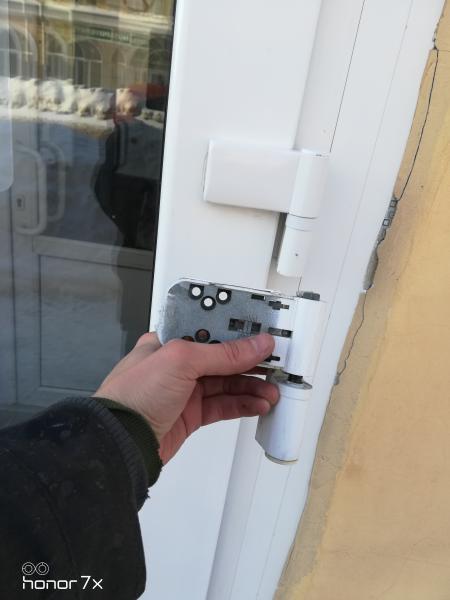 Андрей:  Ремонт пластиковых окон дверей регулировка в Ульяновске