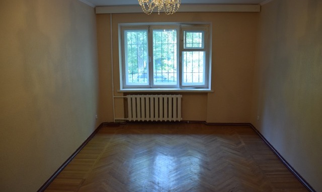 Владимир:  Продается 3-х комнатная квартира в центре города!
