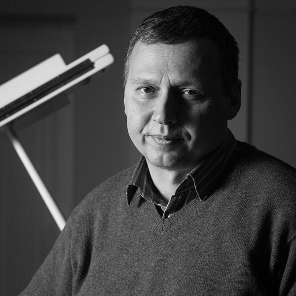 Иванов Дмитрий:  Профессиональное обслуживание пианино и роялей в Москве