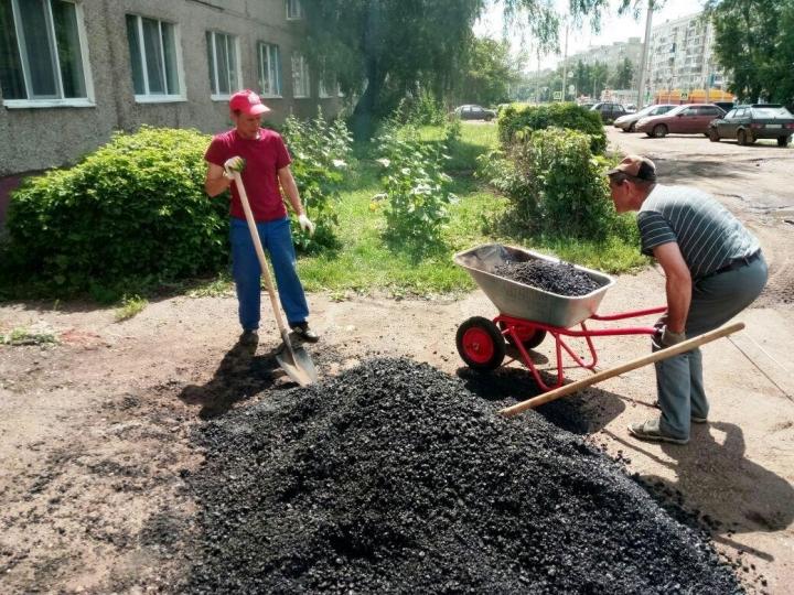 Павел:  Услуги разнорабочих, уборка территории 