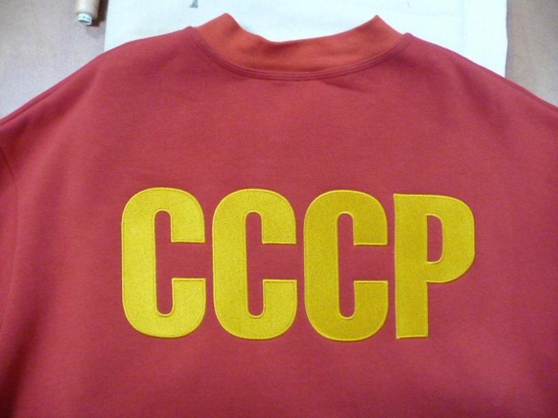 Максим Шапарь:  Нанесение логотипов на футболки, бесболки вышивкой